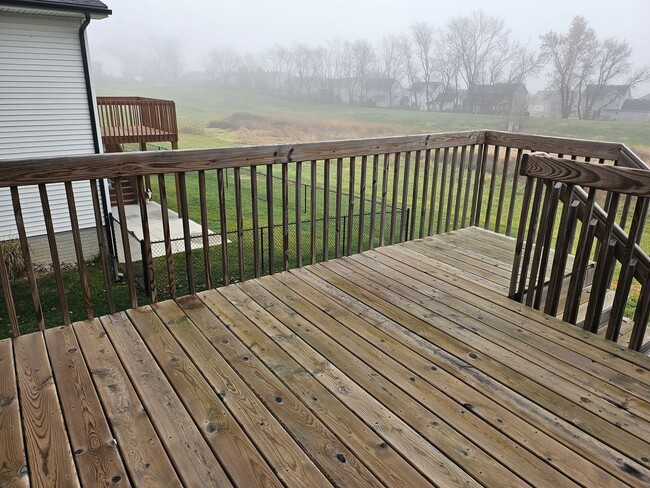 Building Photo - 3 Bed / 2.5 Bath Home in Norwalk. Move-In Special: Get 1 month FREE with an 18-Month Lease!