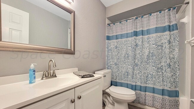 Building Photo - 318 Sun Dial Ct