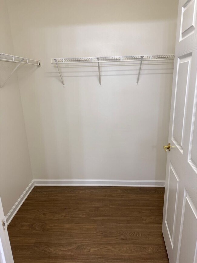 Building Photo - 11371 Clubhaven Pl