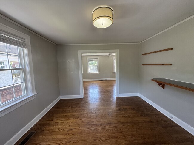 Building Photo - 310 Yeardley Ave