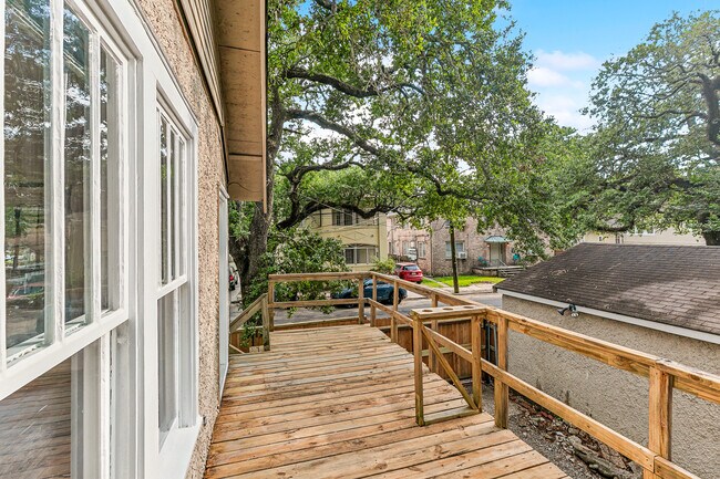 Building Photo - 2506 State St