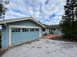 Building Photo - 845 Viewridge Dr