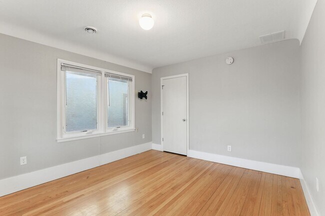 Building Photo - 1638 Marshall Ave