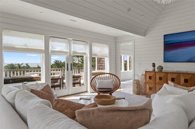 Building Photo - 1005 Surf View Walk