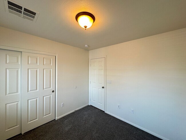 Building Photo - WARM SPRINGS TORREY PINES 10