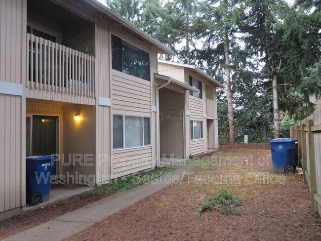 Building Photo - 1011 18th St NE