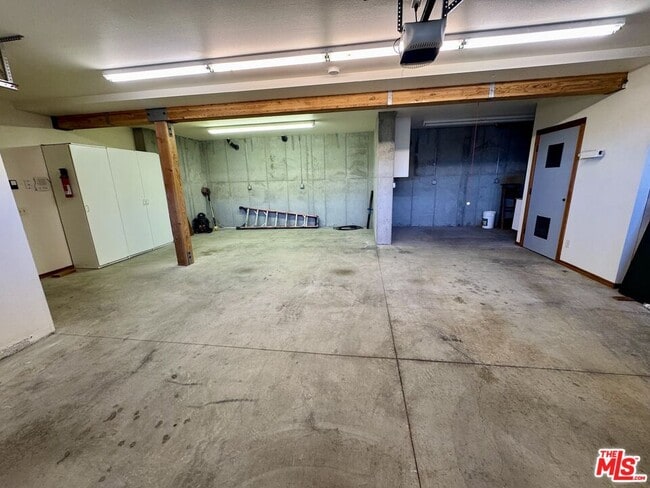 Building Photo - 401 Nicholas Ln