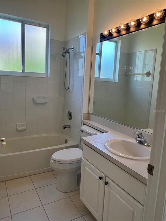 Building Photo - 7813 Castleisland Dr