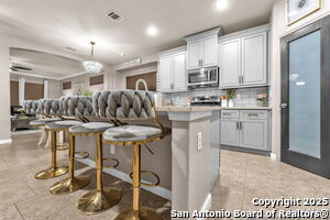 Building Photo - 8427 Buckhorn Parke