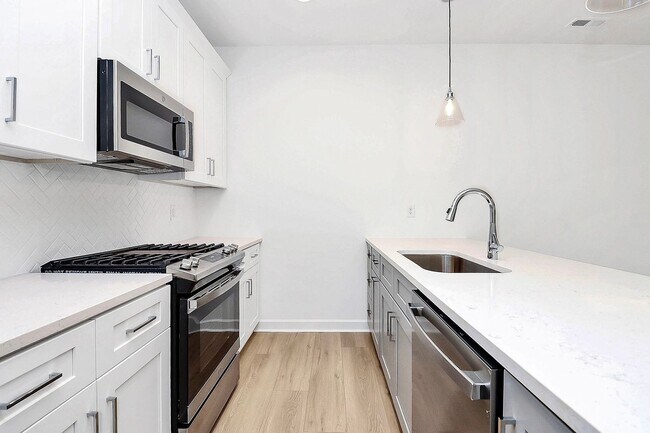 Building Photo - Brand New Two Bedroom Townhouse