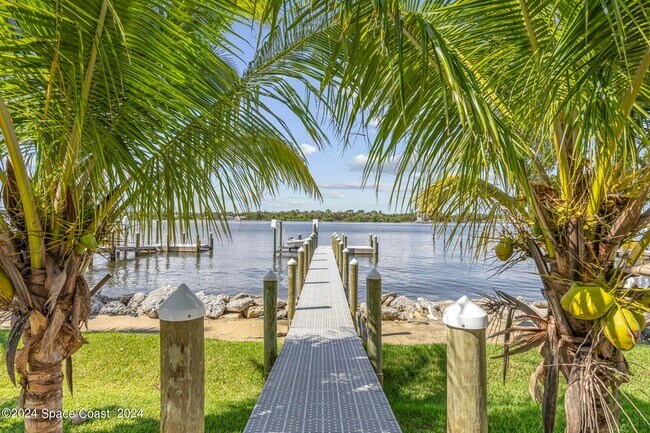 Building Photo - 19 Vip Is