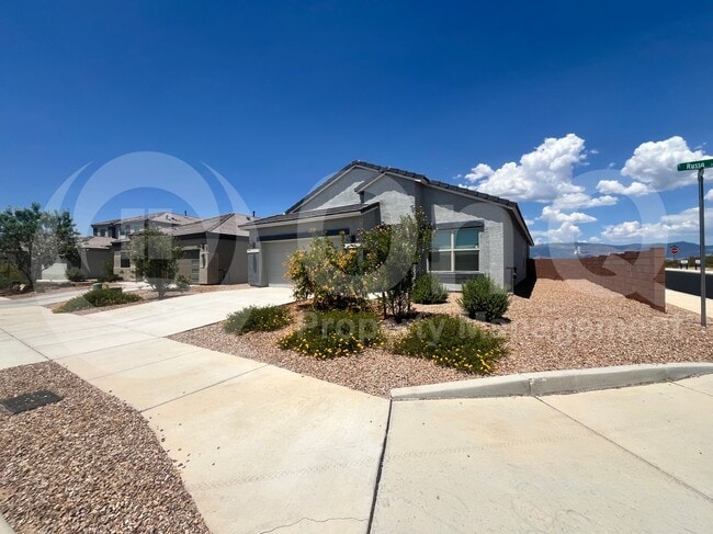 Building Photo - 12885 E Russo Dr