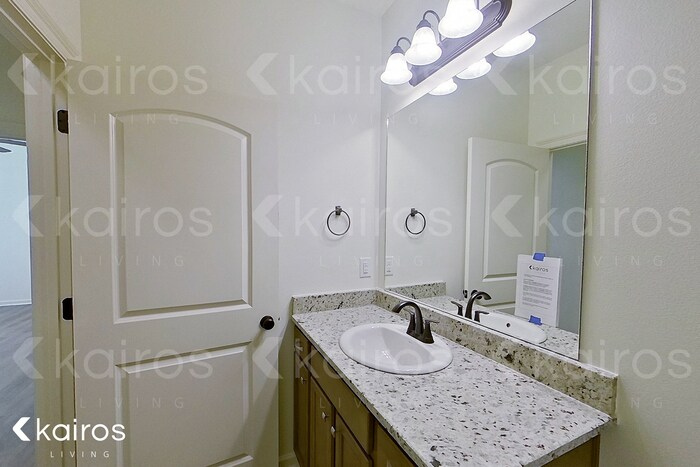 Building Photo - 101 Teddy Ln