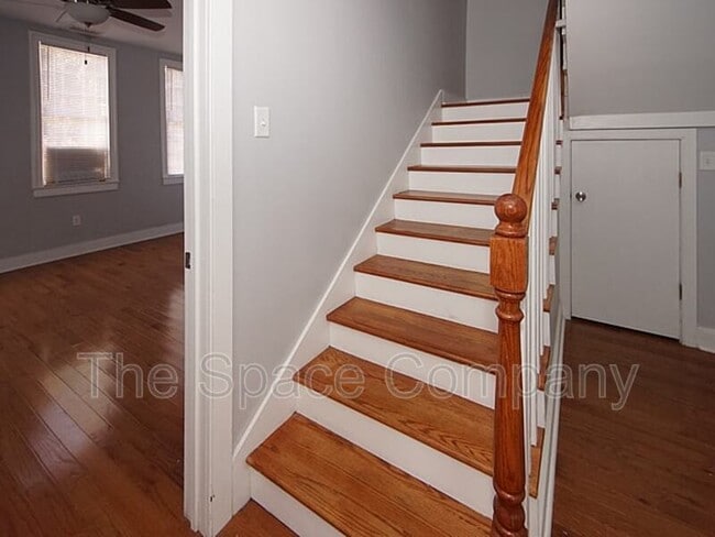 Building Photo - 126 Logan St