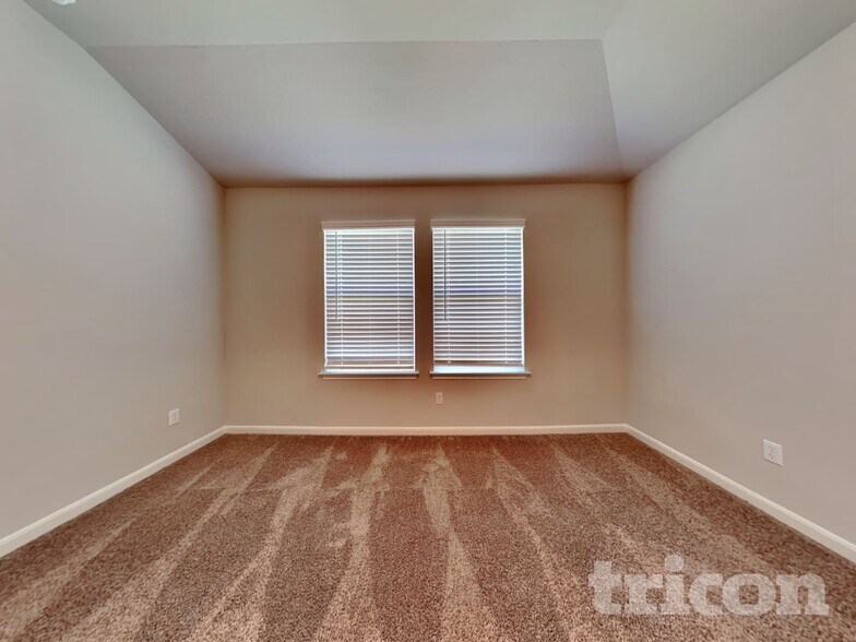 Building Photo - 5507 Shasta Pl