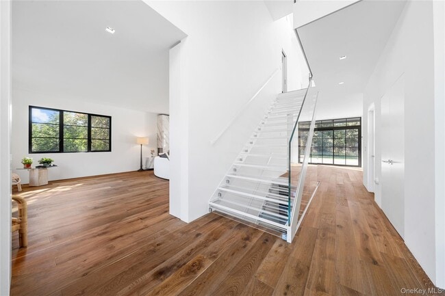 Building Photo - 15 Atterbury Rd