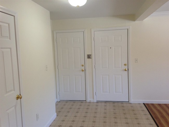 Building Photo - 3861 Brown Ave