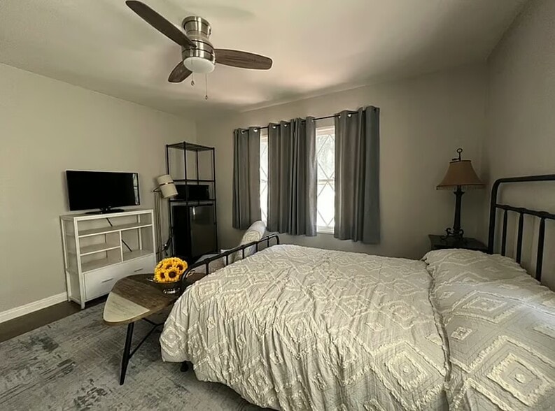 Building Photo - 13729 Philadelphia St