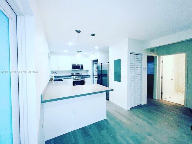 Building Photo - 7128 SW 22nd St