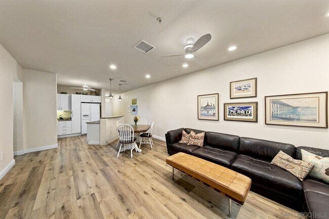 Building Photo - Stylish 3-Bedroom Ground Floor Unit in the...