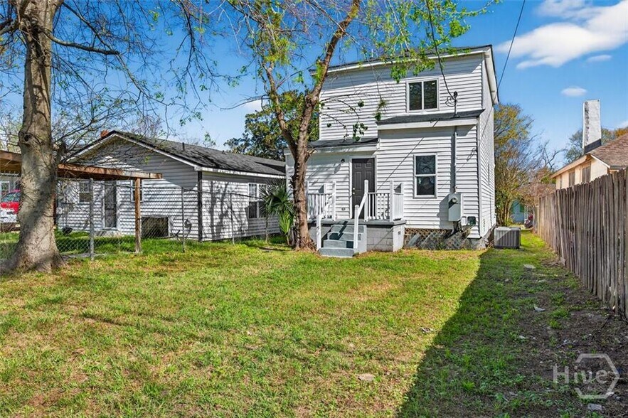 Building Photo - 1711 Stratford St
