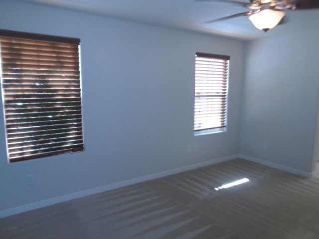 Building Photo - 200 Candela Cir