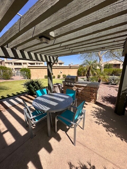 Building Photo - 16013 S Desert Foothills Pky