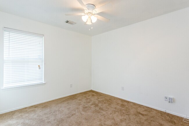Building Photo - 2834 Trinity Glen Ln