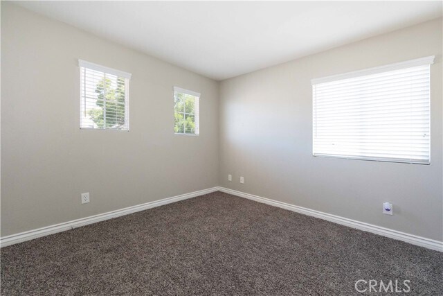 Building Photo - 33117 Eagle Point Dr