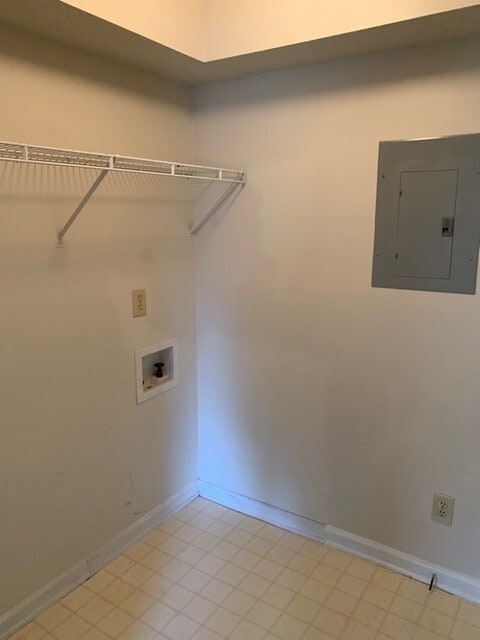 Building Photo - ****** HALF OFF FIRST FULL MONTH OF RENT!! ******