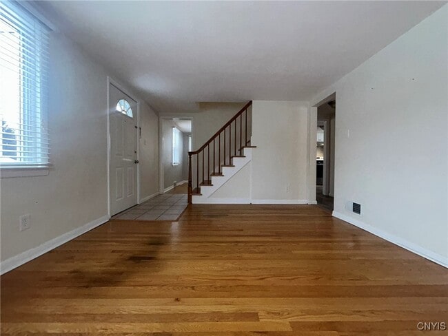 Building Photo - 3 Wills Dr