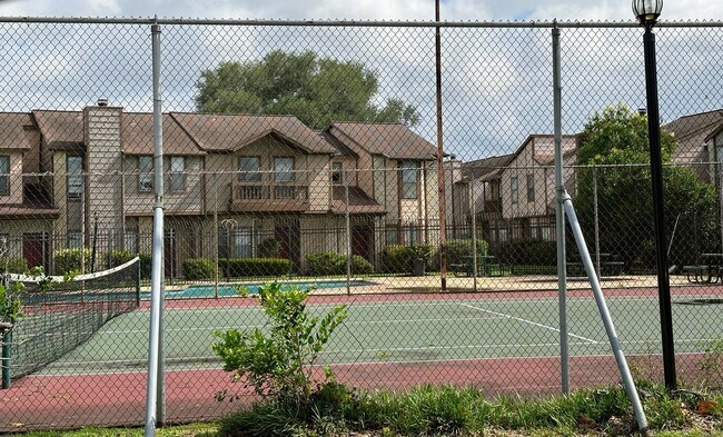 Building Photo - 12400 Brookglade Cir