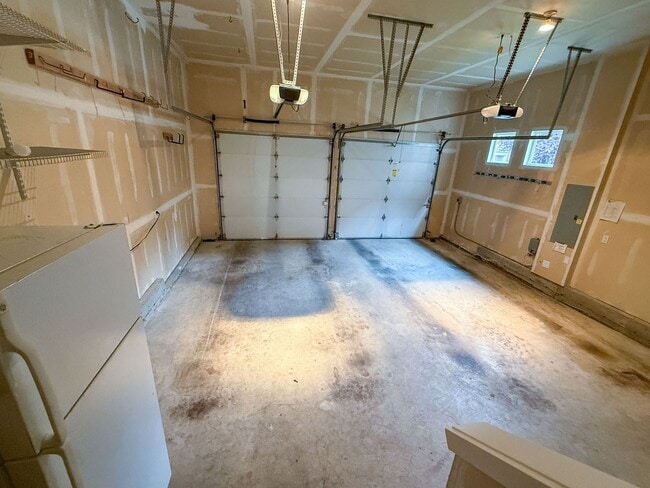 Building Photo - 4Bd/2.75Ba Issaquah House
