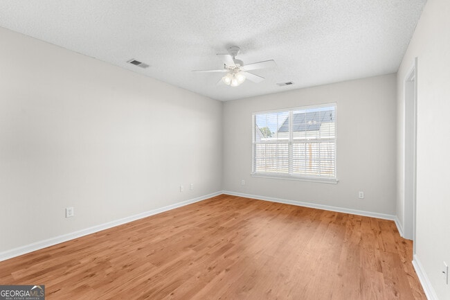 Building Photo - 7 Halyard Dr