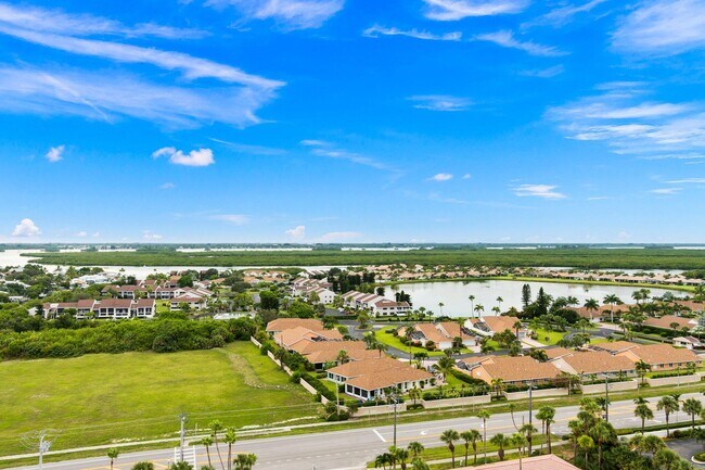 Building Photo - 3100 N Hwy A1A