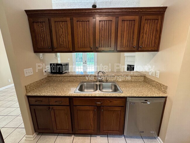 Building Photo - 2270 Turtle Club Dr NE