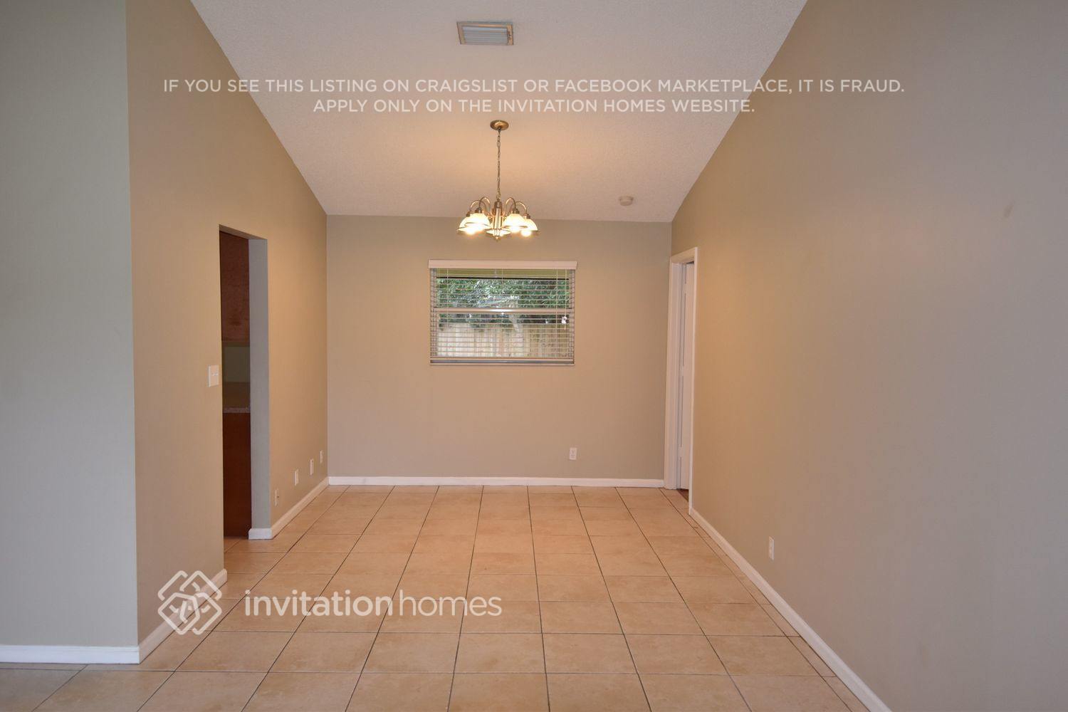 Building Photo - 2634 Yarmouth Dr