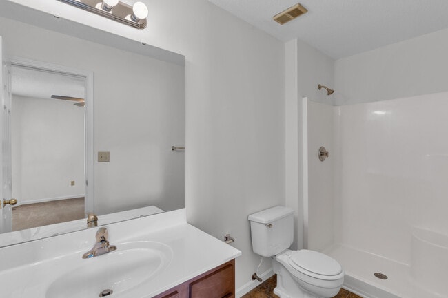 Building Photo - 4919 W Millbrook Dr