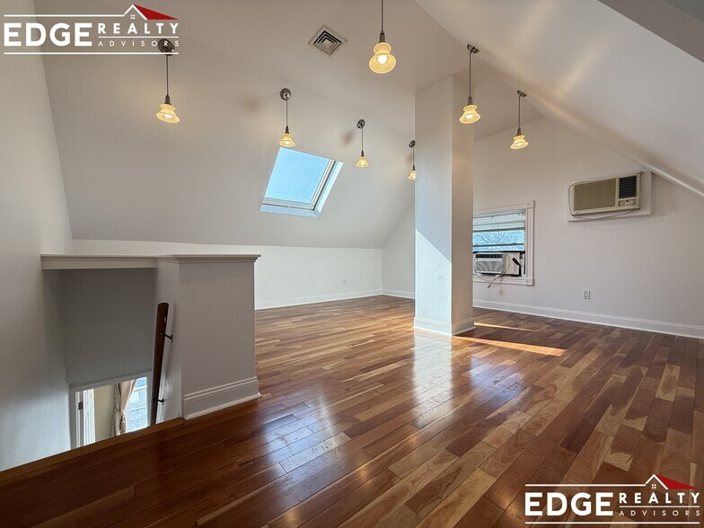 Building Photo - 9 Pennsylvania Ave