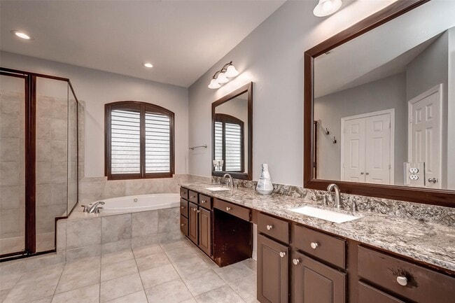 Building Photo - 1708 Utah St