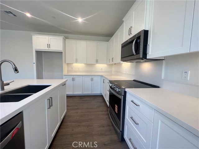 Building Photo - 16036 Olivas Ln