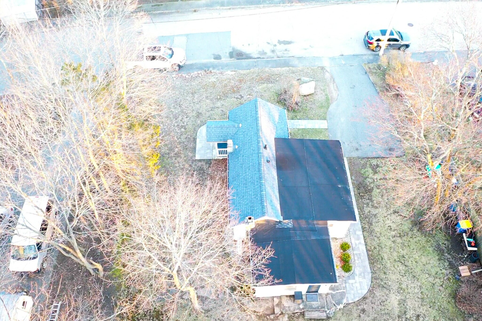 Building Photo - 85 Oak St