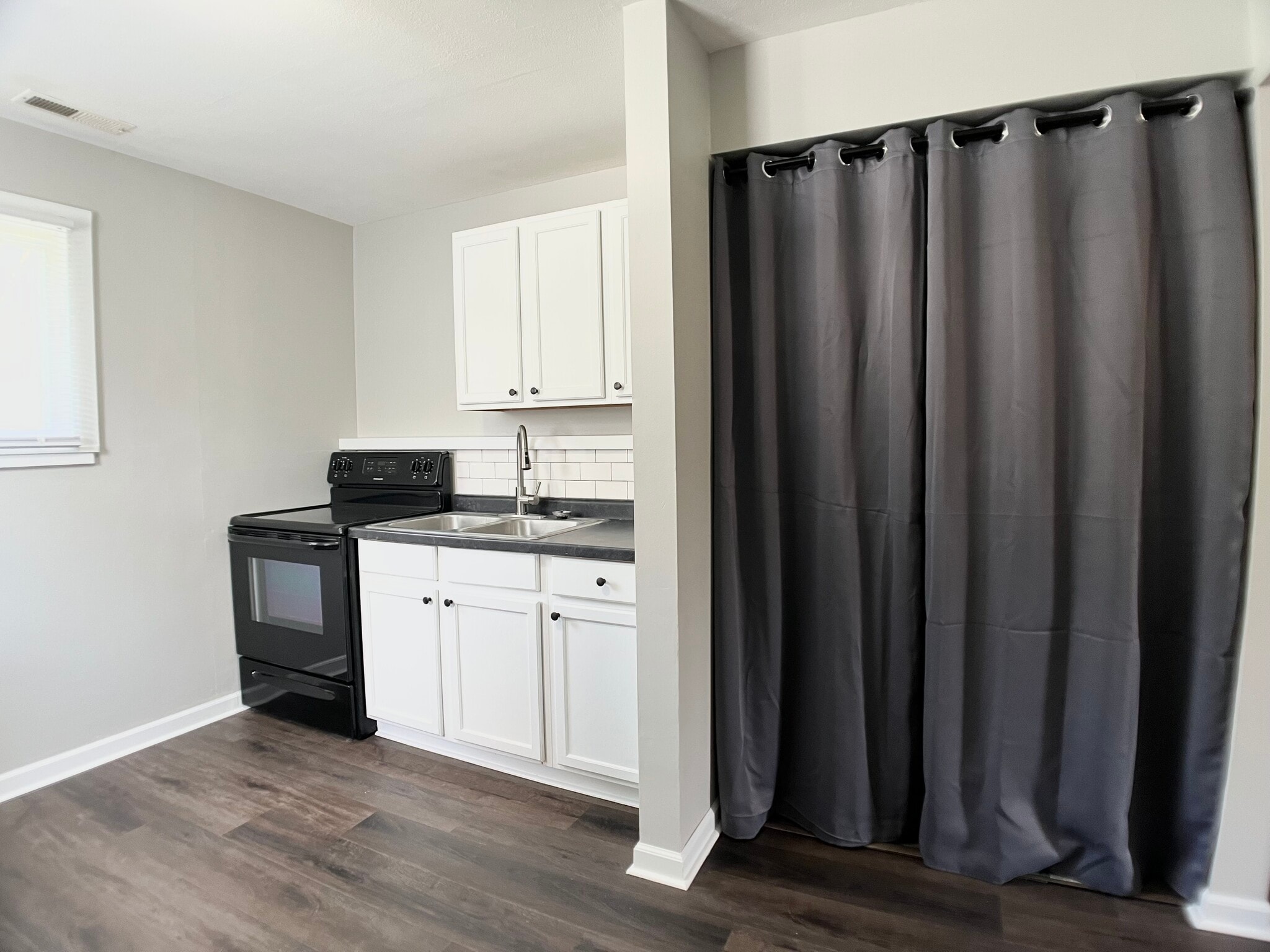 Kitchen and Laundry Closet - 1933 Forest Ave