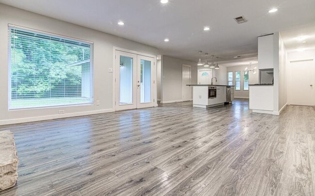 Building Photo - 3501 Rockhurst Ln
