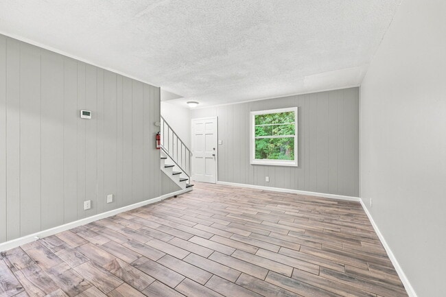 Building Photo - Skyview Townhomes