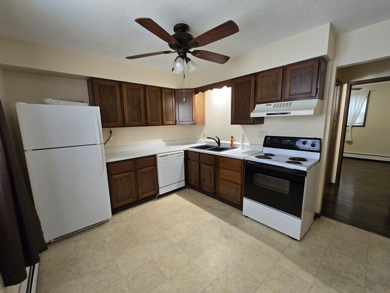 Kitchen-1 - 2255 8th Ave