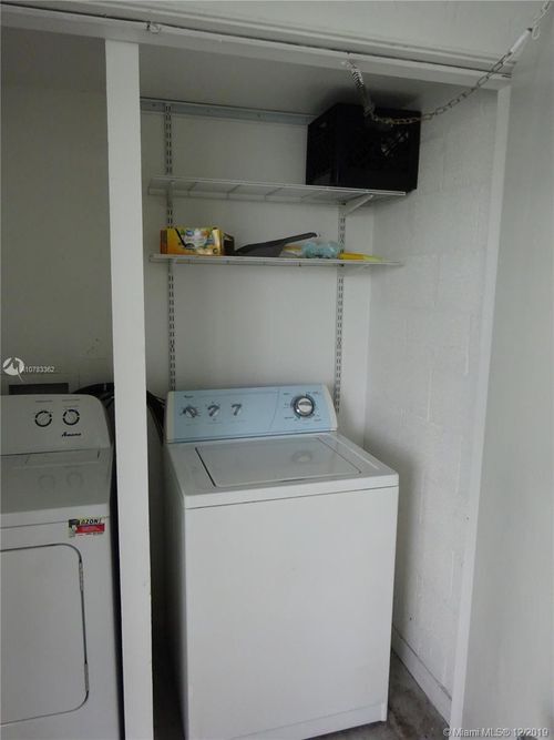 Building Photo - 10015 NW 46th St