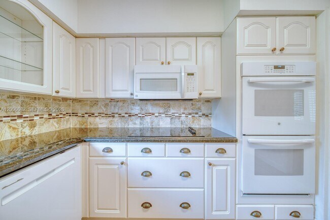 Building Photo - 1435 Blue Rd