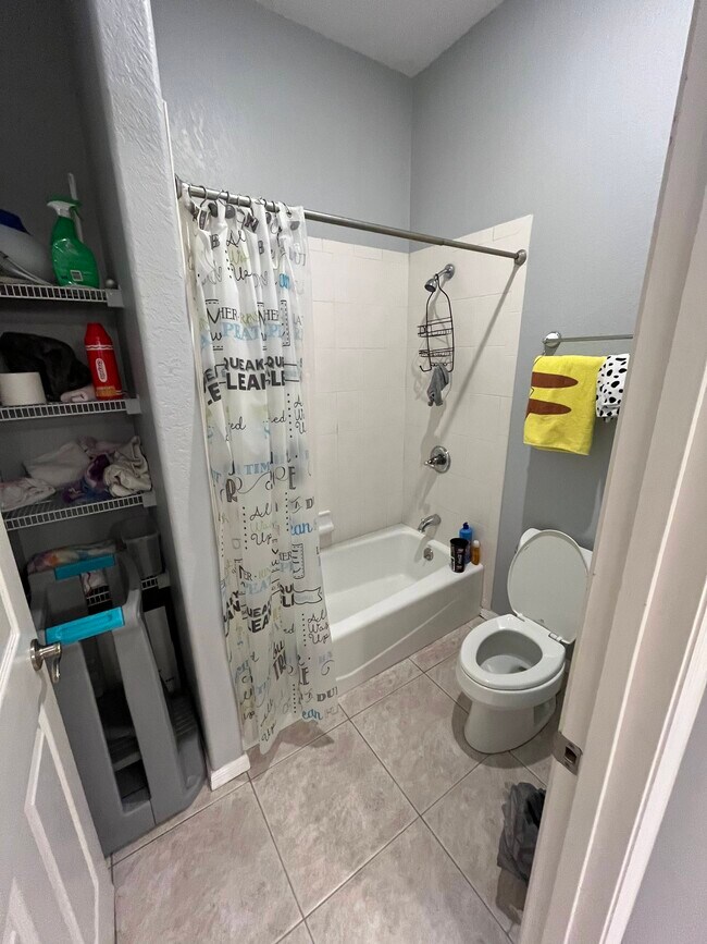 Building Photo - 1895 Orangewood Ct