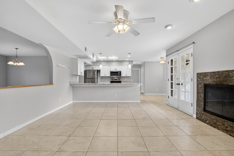 Building Photo - 6843 E Redfield Rd